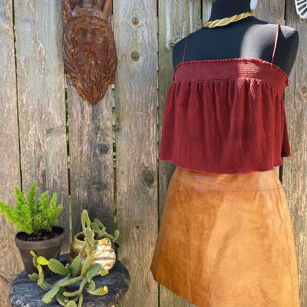 • v i n t a g e • cache leather mini skirt